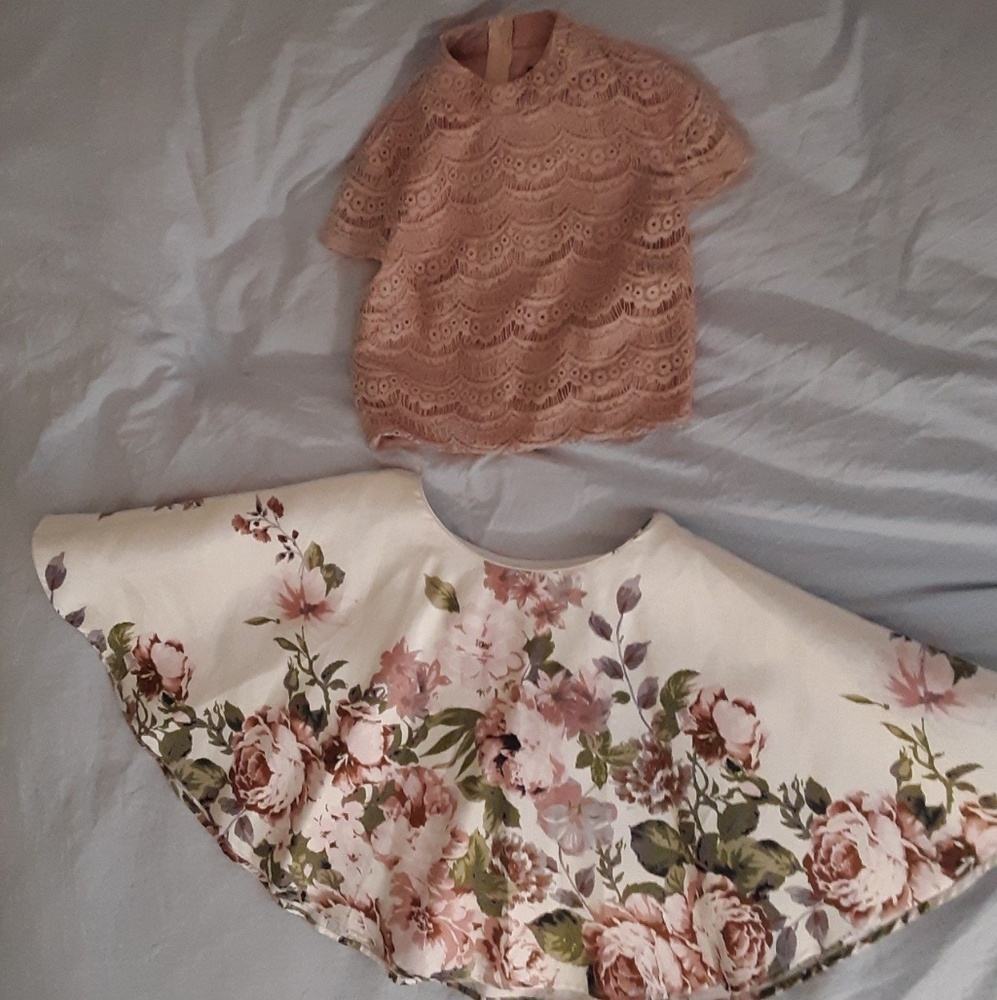 Two piece set with skirt and cropped top